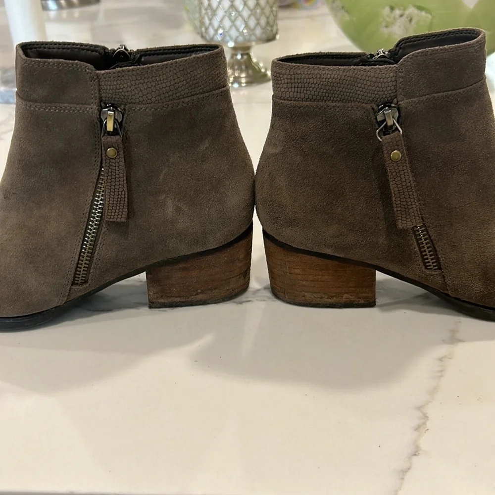Blondo Isaac Water Proof Dark Taupe Ankle Boots Sizec‎ 71/2 M
